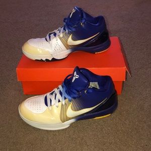 NIKE KOBE 4